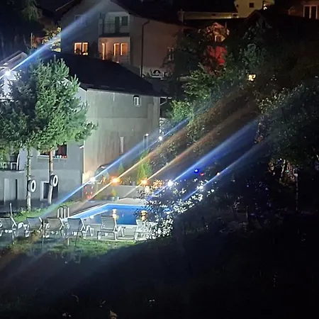 אוהל מפואר Tent *