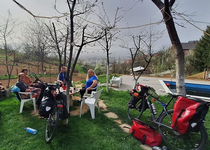 Tent אוהל מפואר סראייבו